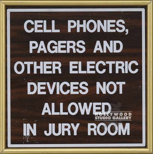 9X9 NO PHONES,PAGERS SIGN/GOLD MTL