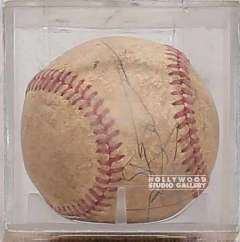 3" PLEXI CUBE W/BASEBALL