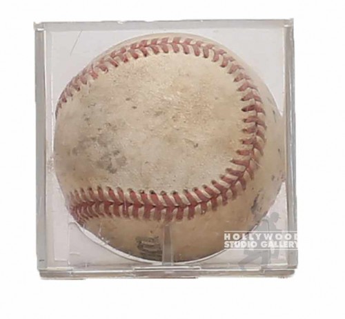 3" PLEXI CUBE W/BASEBALL