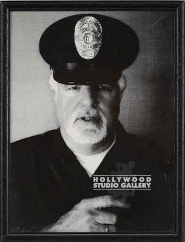 HBW 12X10 B/W POLICE OFFICER W/HAT