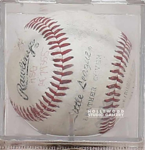 3" PLEXI CUBE W/BASEBALL