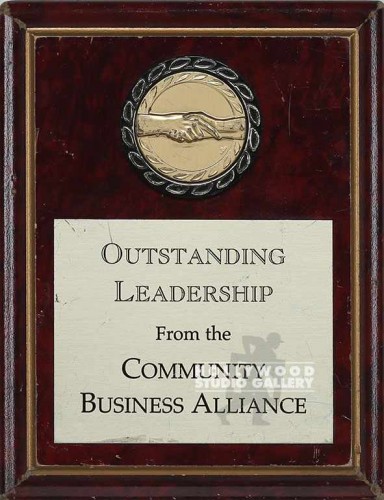 7X9OUTSTANDIN LEADERSHIP/COMM. PLAQ