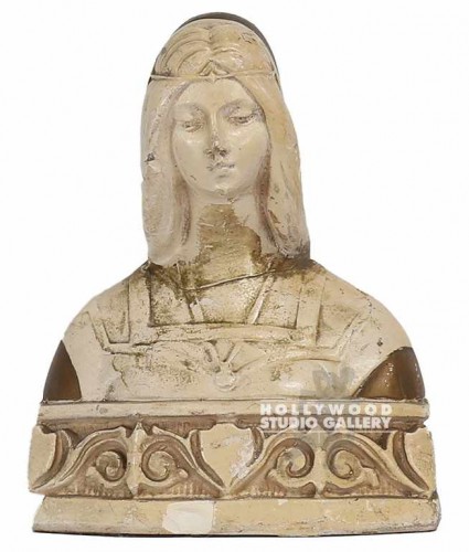 7"PLASTER BUST/MEDIEVAL FEMALE/