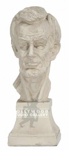 10" BUST OF ABE LINCOLN