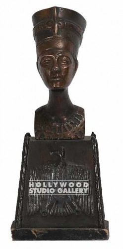 5" PLASTIC BUST OF NEFERTITI