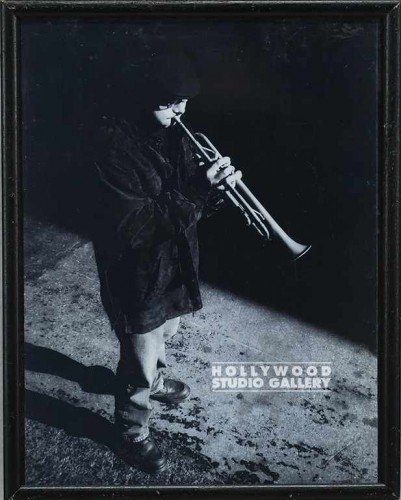 15X12 B/W MAN PLAYING TRUMPET