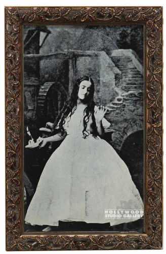 11x8 B/W Actress in Costume