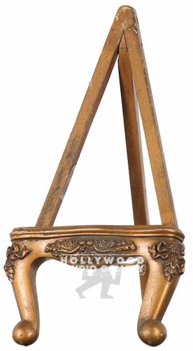 SMALLWOODEN EASEL