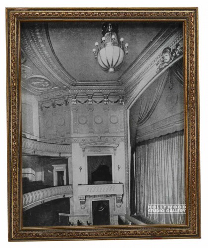16x14 B/W Int.English Theatre Photo