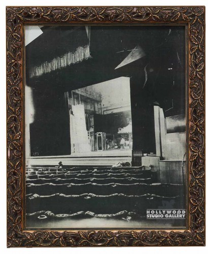 9X11 B/W INT. ENGLISH THEATRE